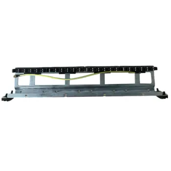 Panneau brassage 19" 1U équipé 24p CAT6A+guide câble+étiquettes - NPR