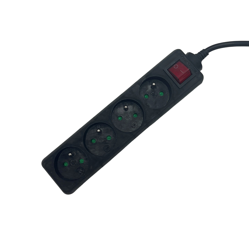 UPTEC - Multiprise 2P+T 4 prises avec interrupteur - 1.5m - Noir