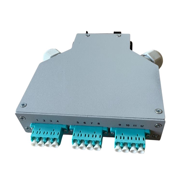 HSD - Boitier optique Rail DIN 3T LC Qd OM4 équipé 3T LC Qd & 12P