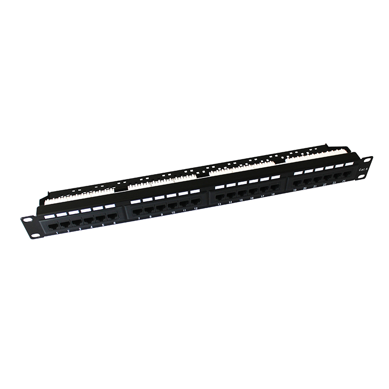 Panneau brassage 19" 1U équipé 24 ports CAT6 UTP
