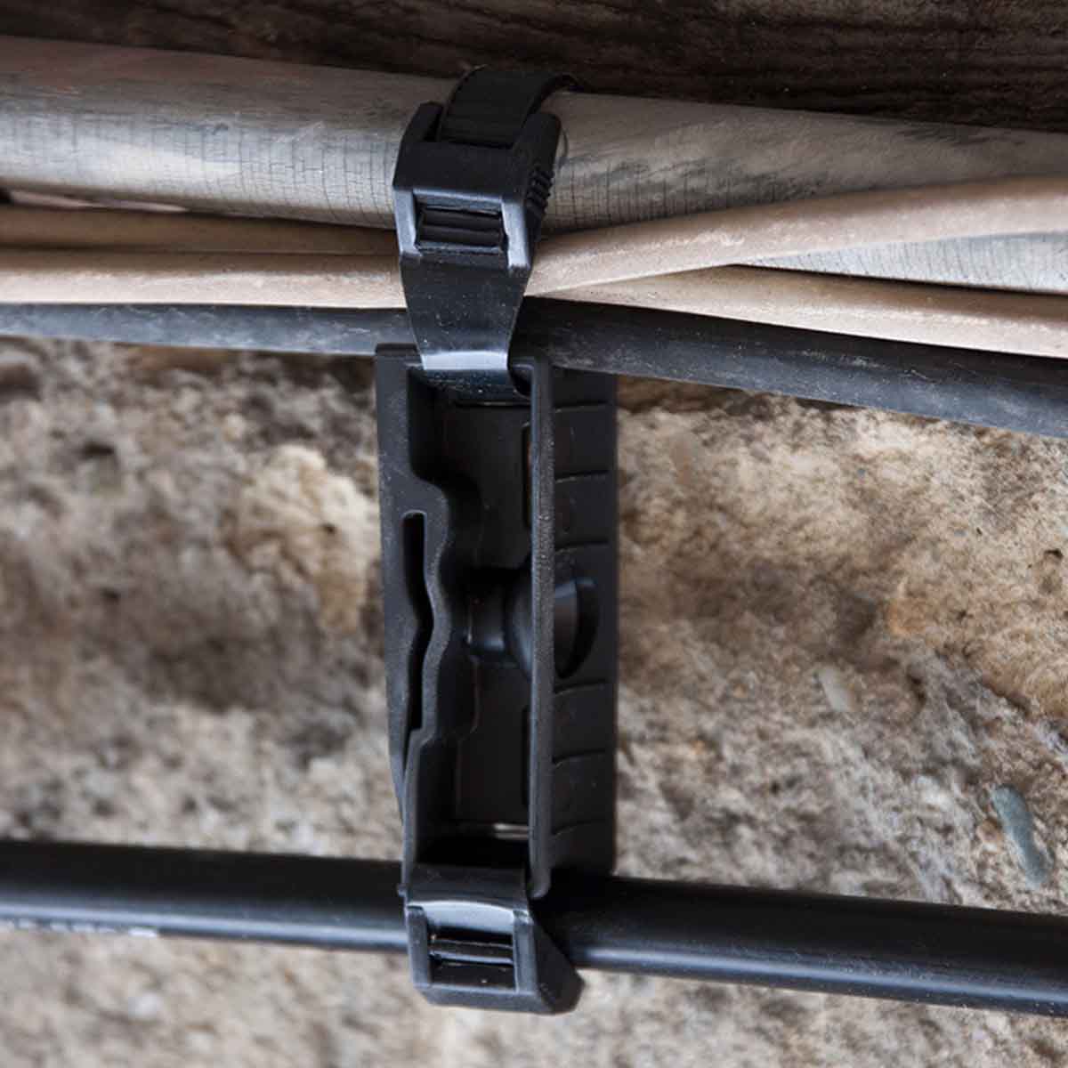 BIC : Embase de descente de poteau sans collier